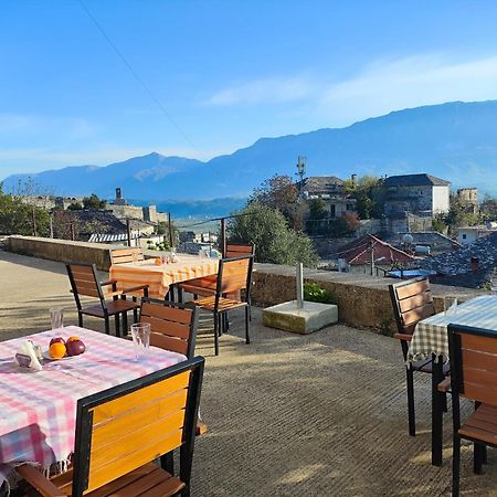 Guri Guesthouse Gjirokastër Extérieur photo