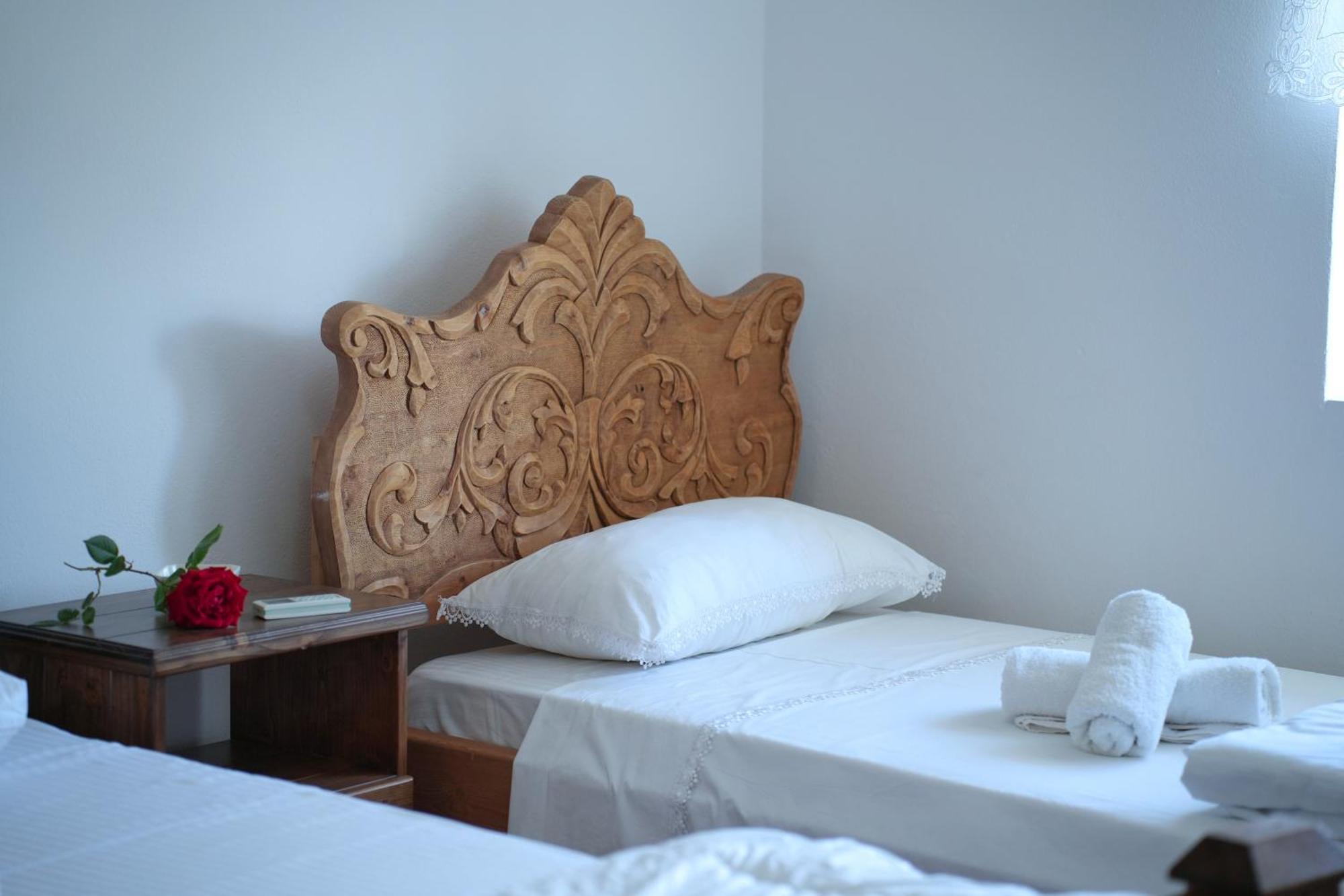 Guri Guesthouse Gjirokastër Extérieur photo