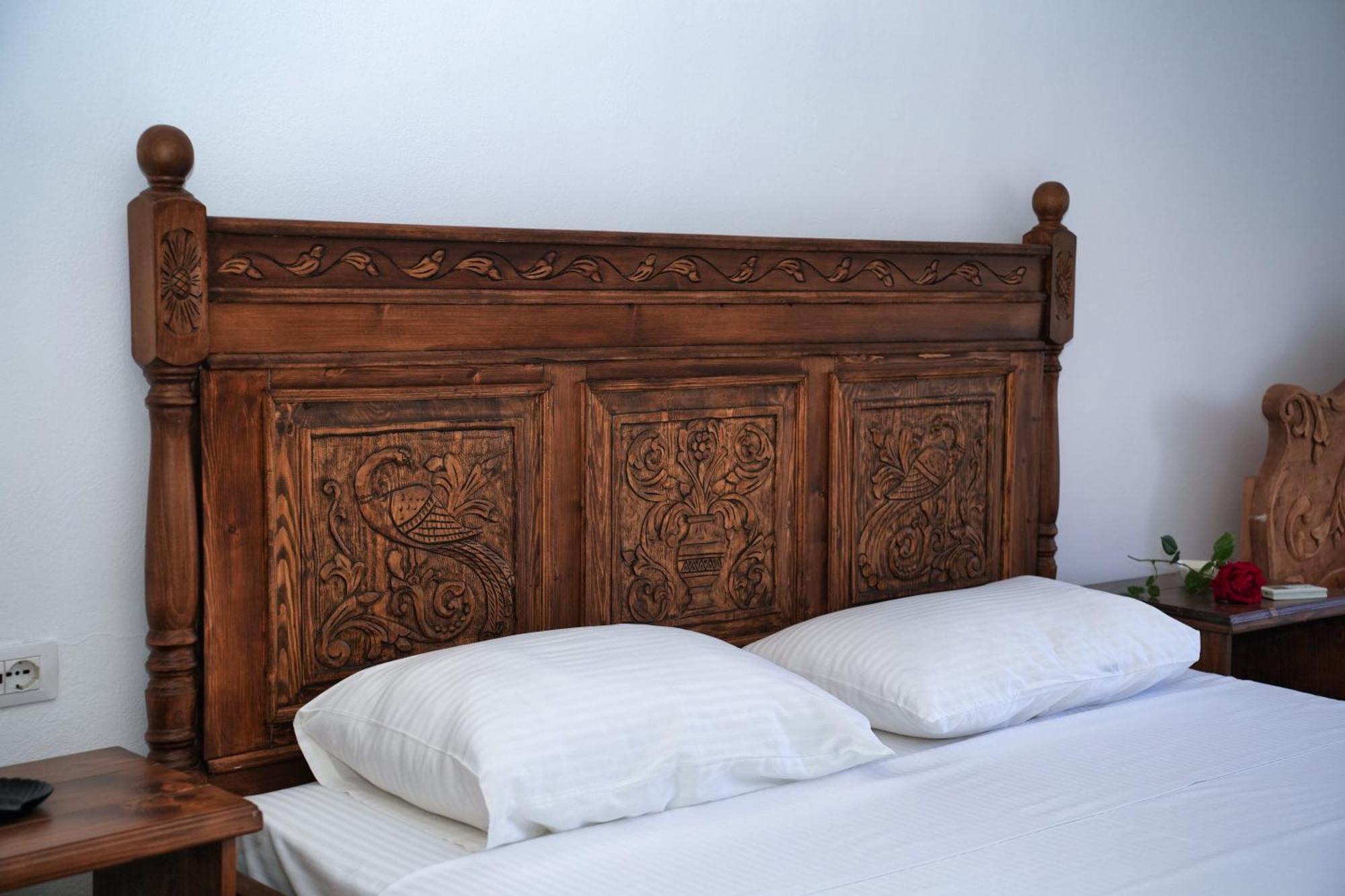 Guri Guesthouse Gjirokastër Extérieur photo