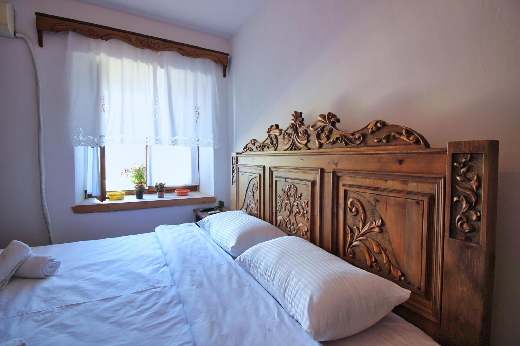 Guri Guesthouse Gjirokastër Extérieur photo
