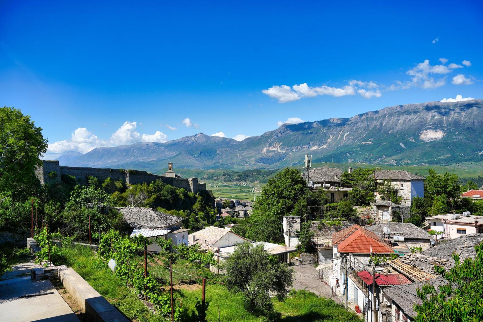 Guri Guesthouse Gjirokastër Extérieur photo